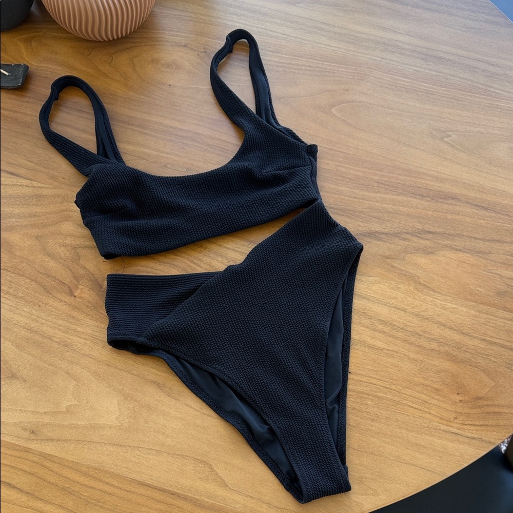 H&M Black Textured Two-Piece Bikini